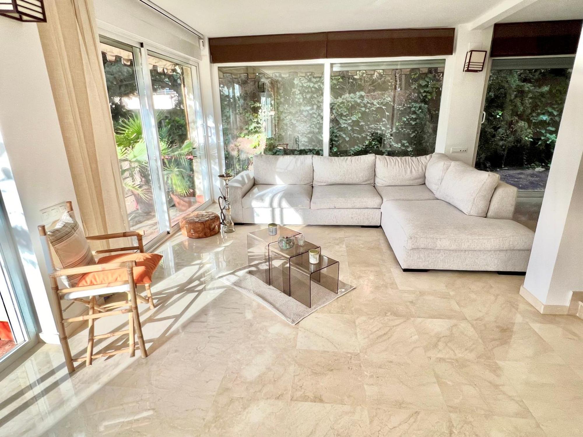 لقنت Beachside 4-Bedroom With Pool المظهر الخارجي الصورة