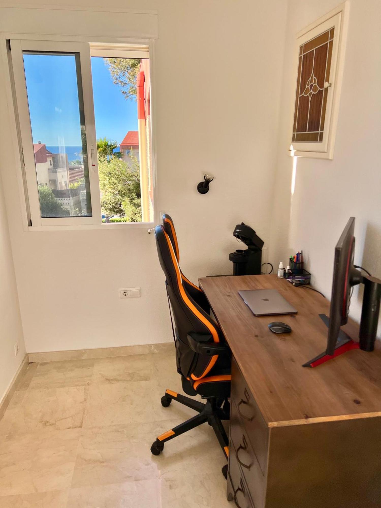 لقنت Beachside 4-Bedroom With Pool المظهر الخارجي الصورة